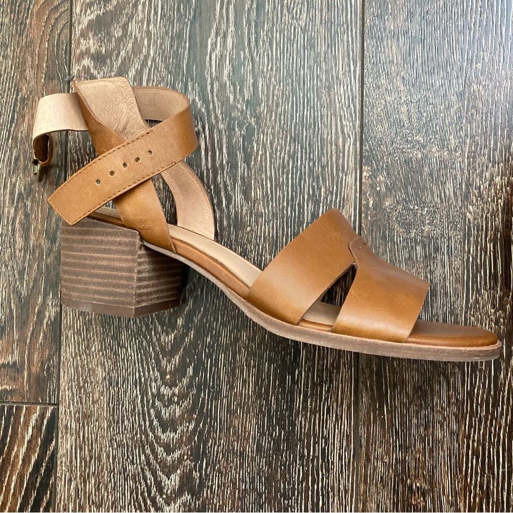 Madewell Kate sandal in English Saddle